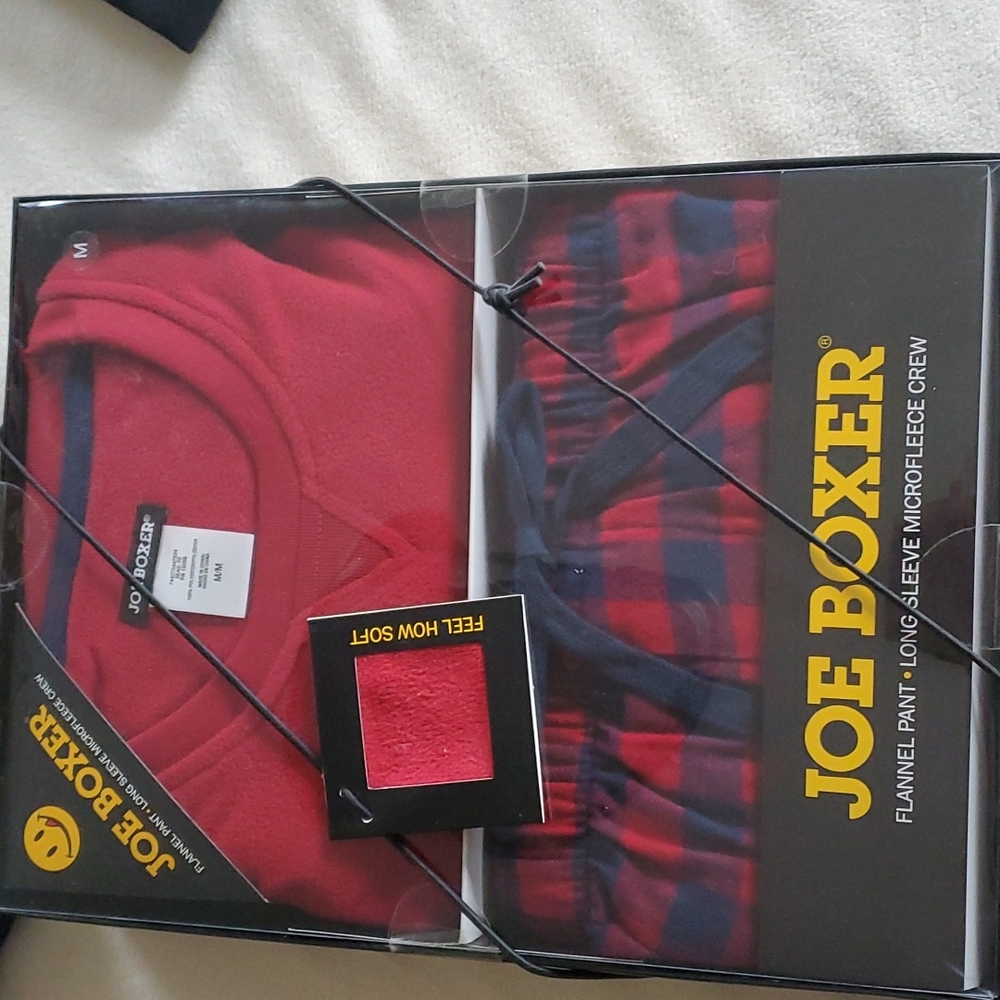 Joe boxer glannel PJ set for men. NEW IN BOX. Sz Medium.